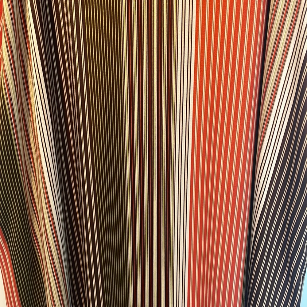 Horizontal striped midi dress. 70s vibes. - Picture 2 of 4
